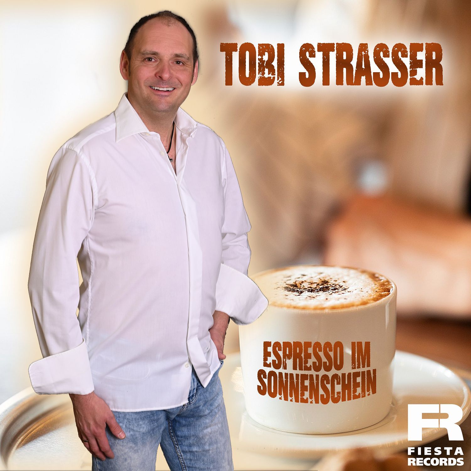 Tobi Strasser - Espresso im Sonnenschein